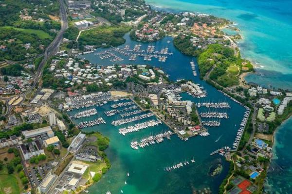 Superbe Studio Avec Piscine, Au Coeur De La Marina! Village Soleil ! Proche Aeroport & Ferry Le Gosier  Buitenkant foto