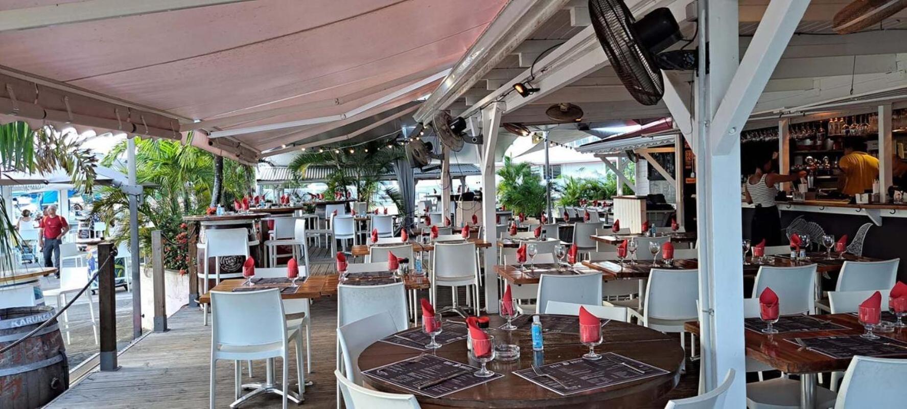 Superbe Studio Avec Piscine, Au Coeur De La Marina! Village Soleil ! Proche Aeroport & Ferry Le Gosier  Buitenkant foto